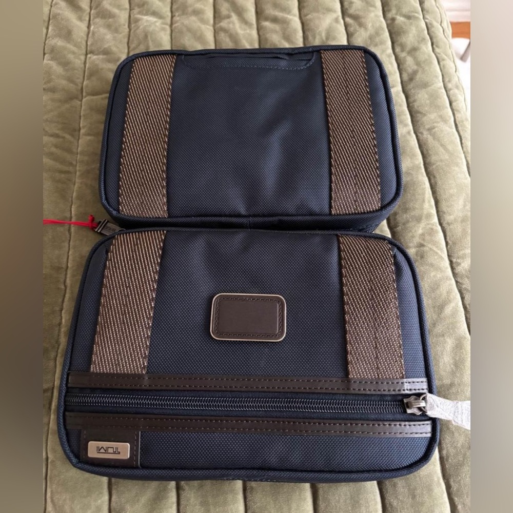 TUMI (NEW) blue dopp kit travel bag - leather trim - with Tags and tissue paper